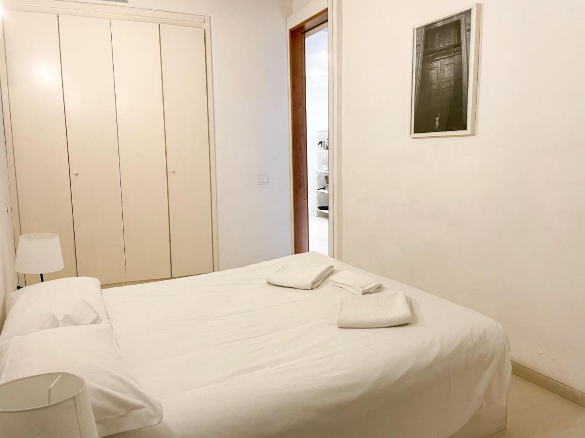 Colosseo 13 Boutique Apartment Roma Esterno foto